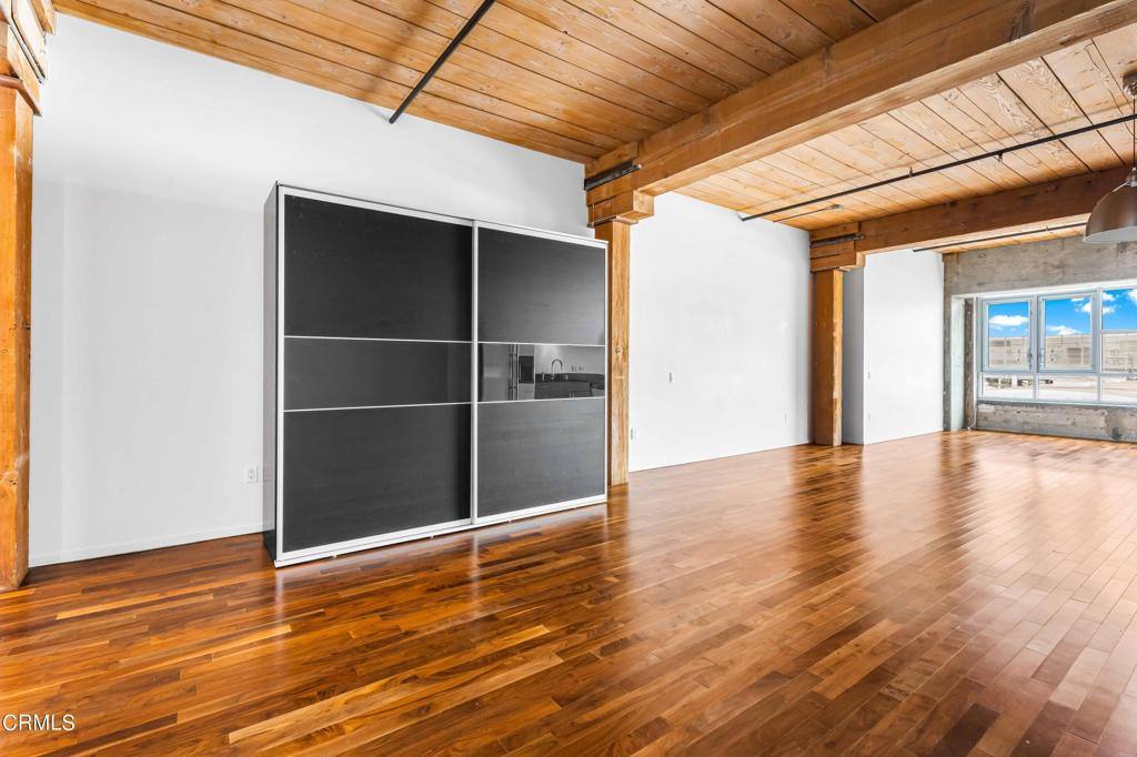 Apartment for rent at 530 S Hewitt St #325, Los Angeles, CA 90013