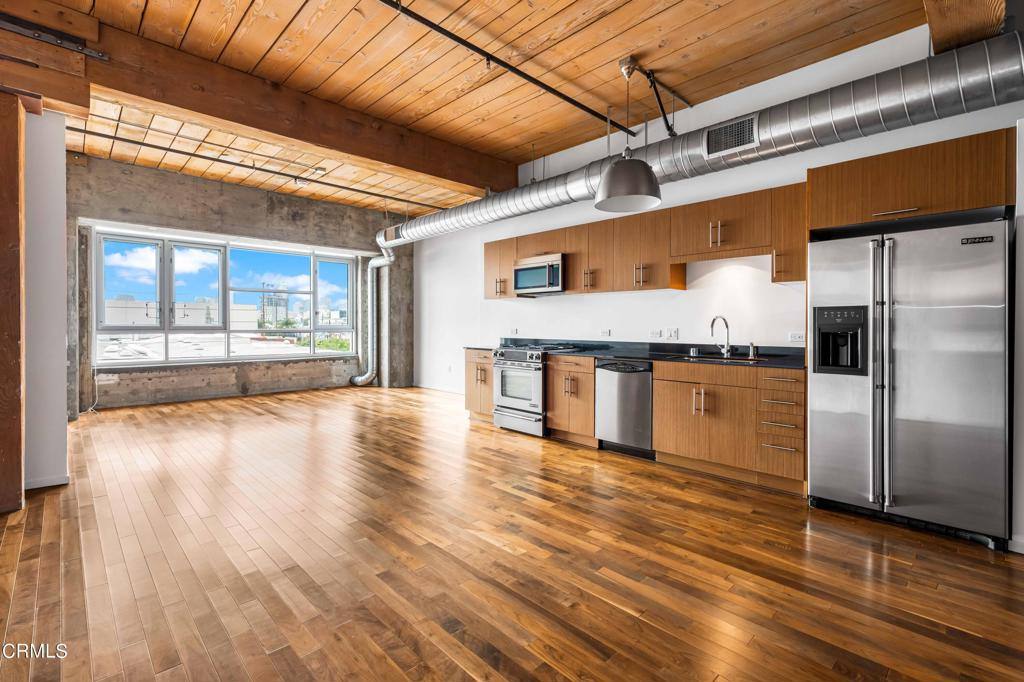 Apartment for rent at 530 S Hewitt St #325, Los Angeles, CA 90013