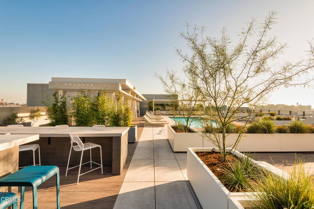 Apartment for rent at 530 S Hewitt St #325, Los Angeles, CA 90013