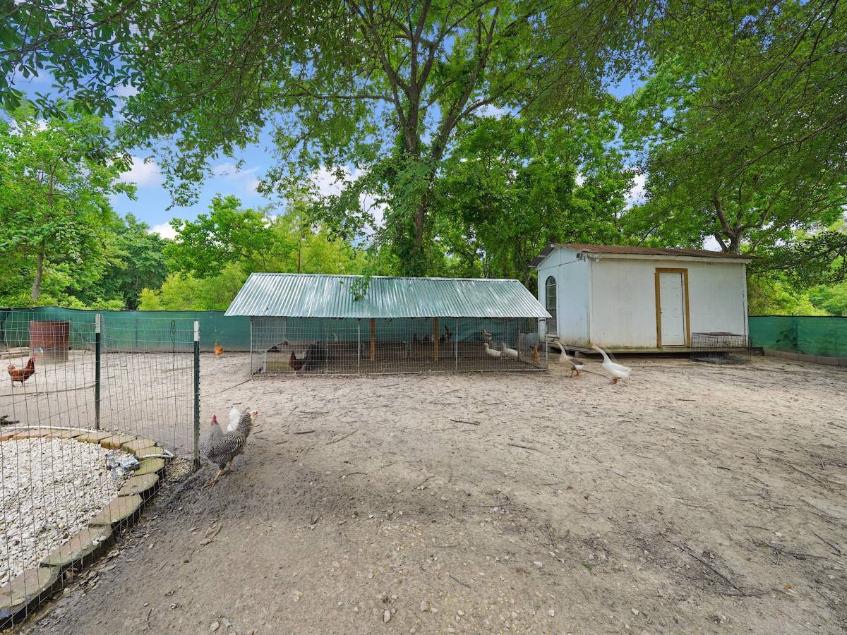 Apartment for rent at 29 County Rd 2131 #29A, Cleveland, TX 77327