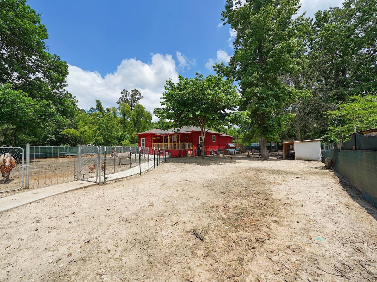 Apartment for rent at 29 County Rd 2131 #29A, Cleveland, TX 77327