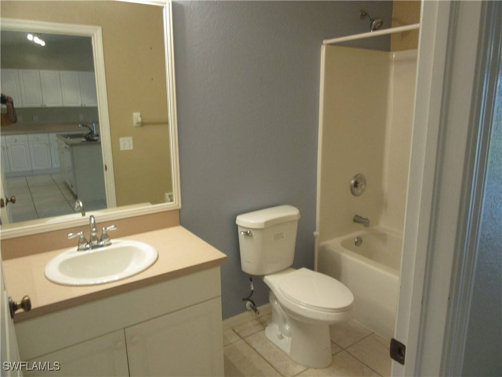 Apartment for rent at 271 SW 4th St #271, Cape Coral, FL 33991