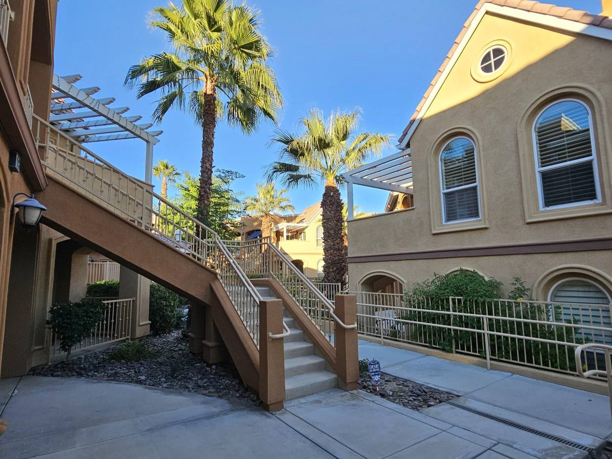 Condo for rent at 45245 Seeley Dr #4524518D, La Quinta, CA 92253