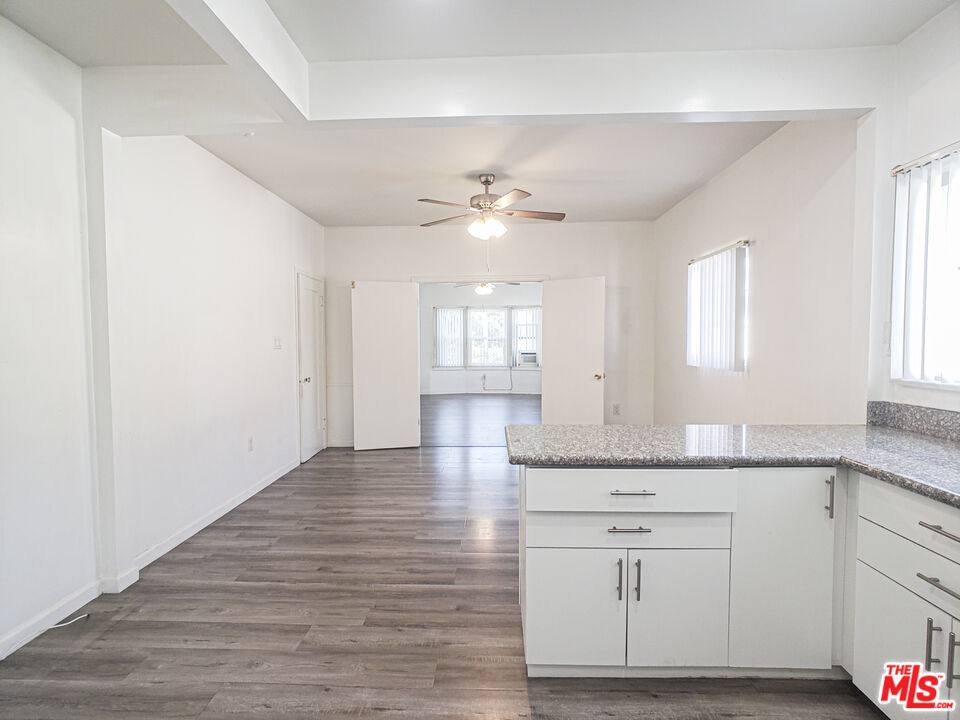 Apartment for rent at 336 S Wilton Place #336336 1 2, Los Angeles, CA 90020
