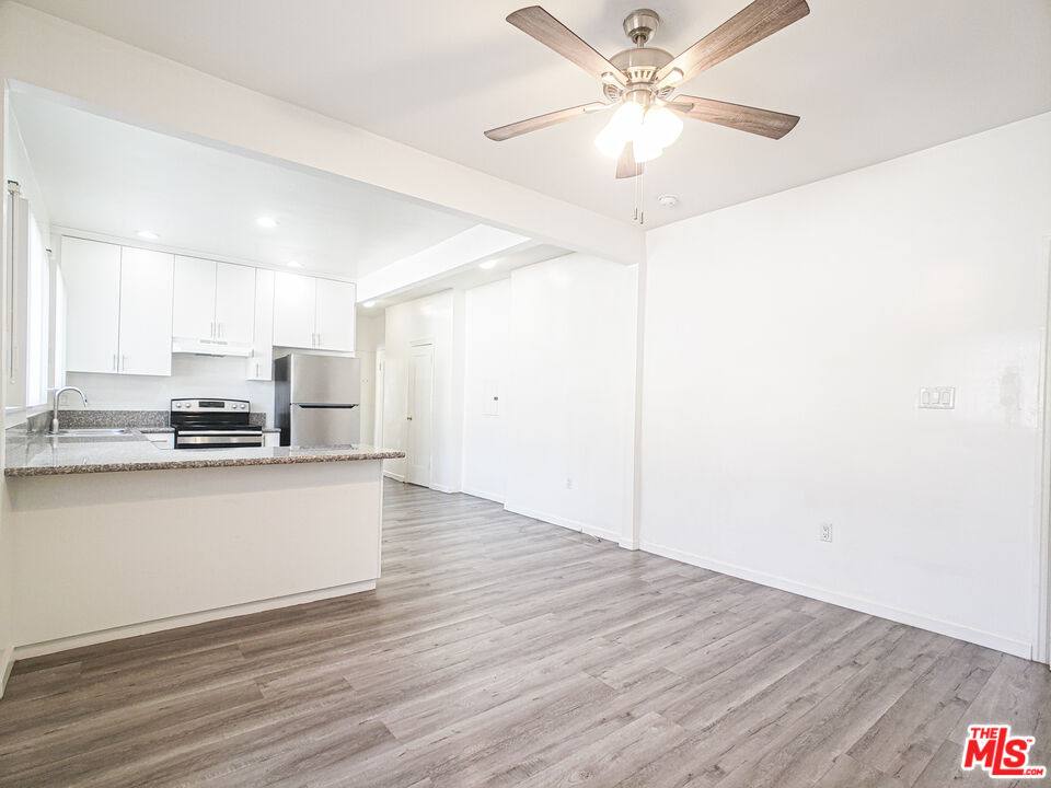 Apartment for rent at 336 S Wilton Place #336336 1 2, Los Angeles, CA 90020