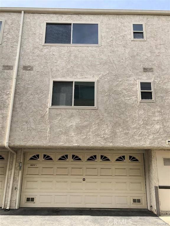 Apartment for rent at 22219 1 2 Erwin St, Woodland Hills, CA 91367