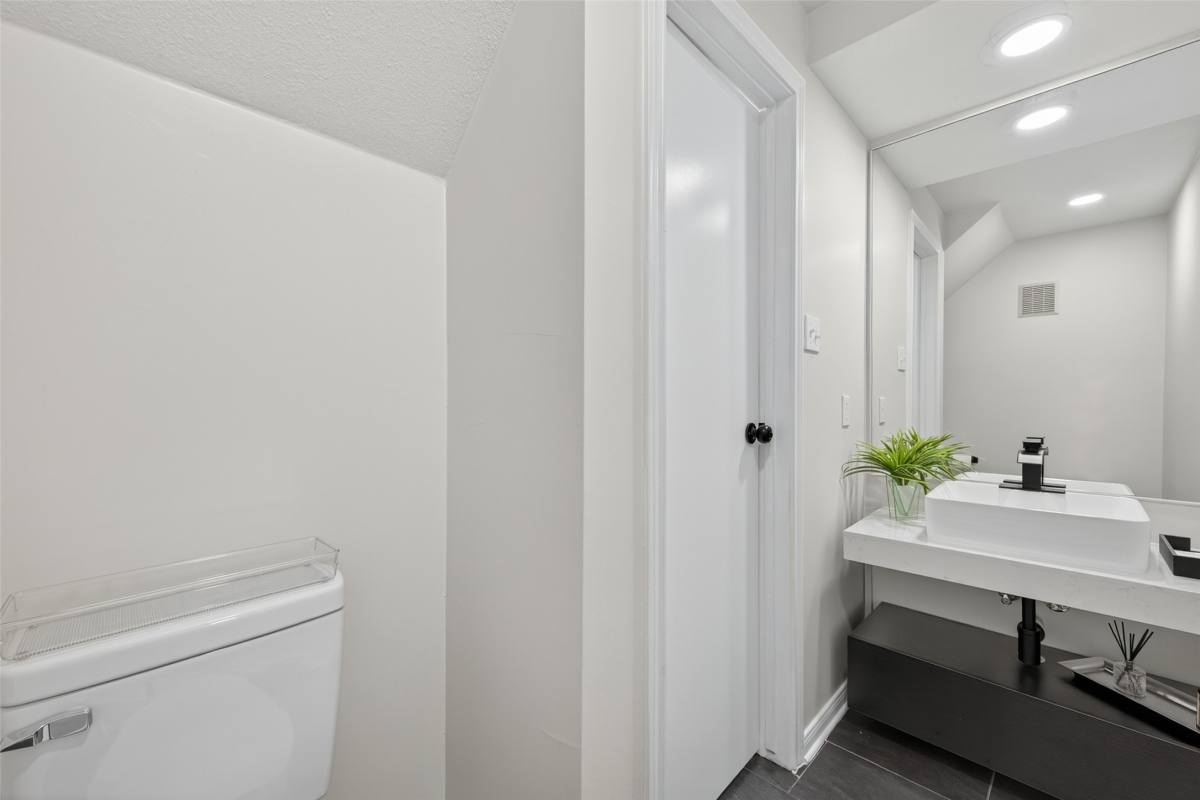 Townhouse for rent at 7447 Cambridge St #51, Houston, TX 77054