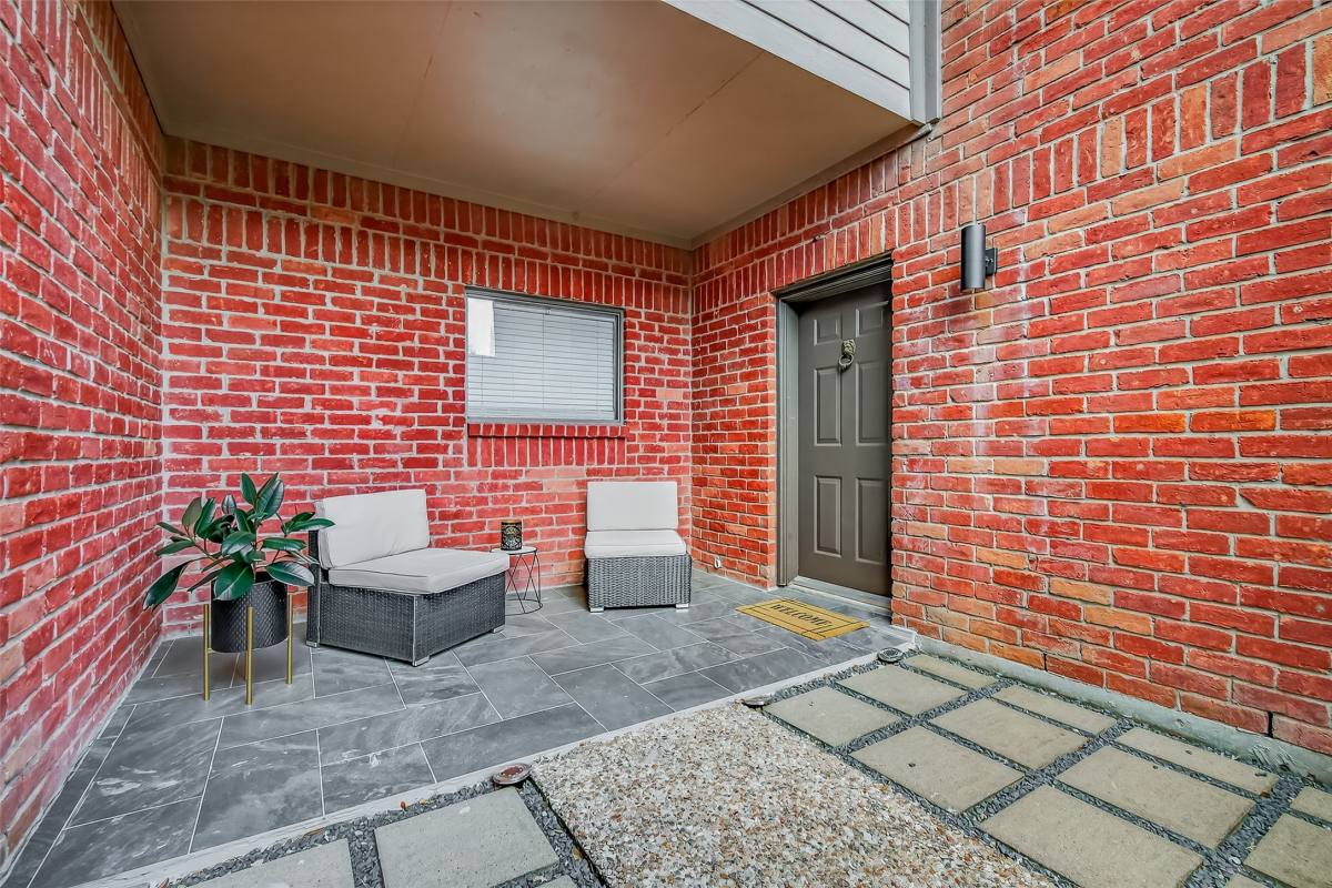 Townhouse for rent at 7447 Cambridge St #51, Houston, TX 77054