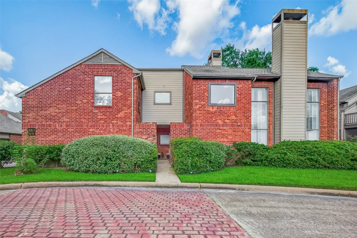 Townhouse for rent at 7447 Cambridge St #51, Houston, TX 77054