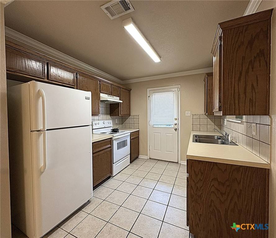 Apartment for rent at 1412 Van Zanten Court #1412B, Killeen, TX 76541