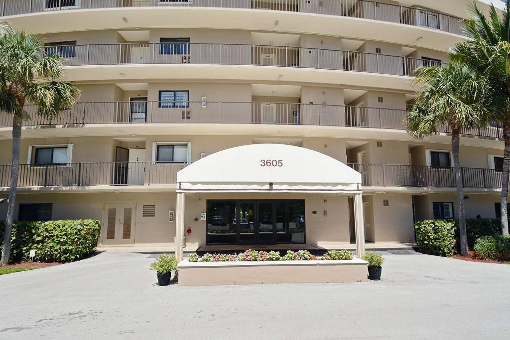 Apartment for rent at 3605 S Ocean Blvd #126, Palm Beach, FL 33480
