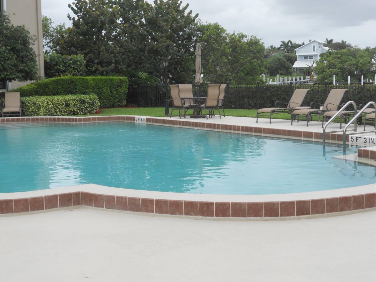 Apartment for rent at 3605 S Ocean Blvd #126, Palm Beach, FL 33480