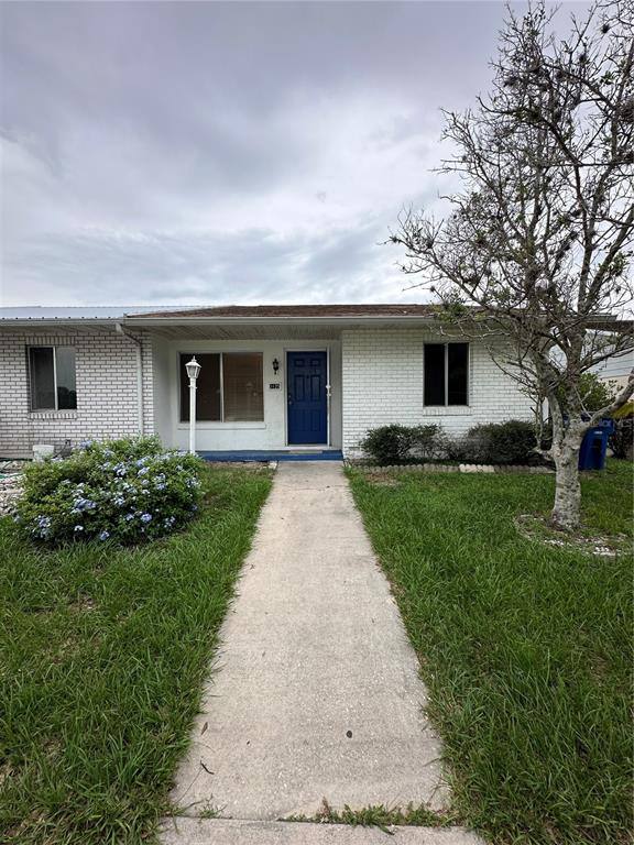 Apartment for rent at 3125 Villa Rd, Sebring, FL 33870