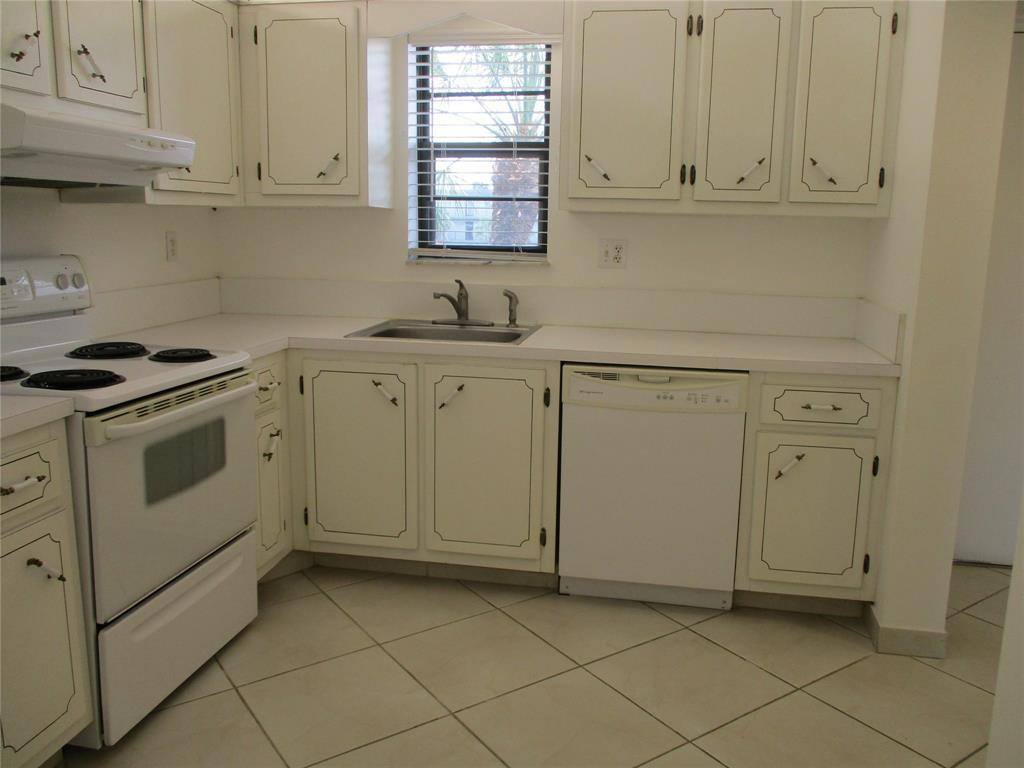 Apartment for rent at 9233 SW 8th St #311, Boca Raton, FL 33428