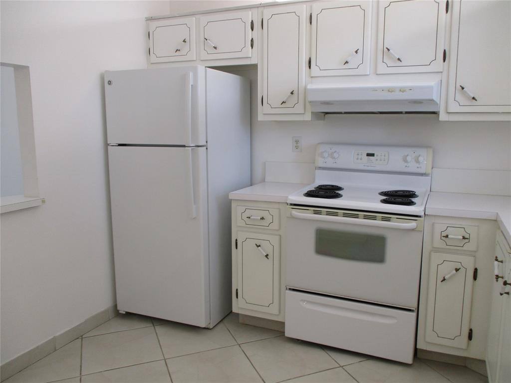 Apartment for rent at 9233 SW 8th St #311, Boca Raton, FL 33428