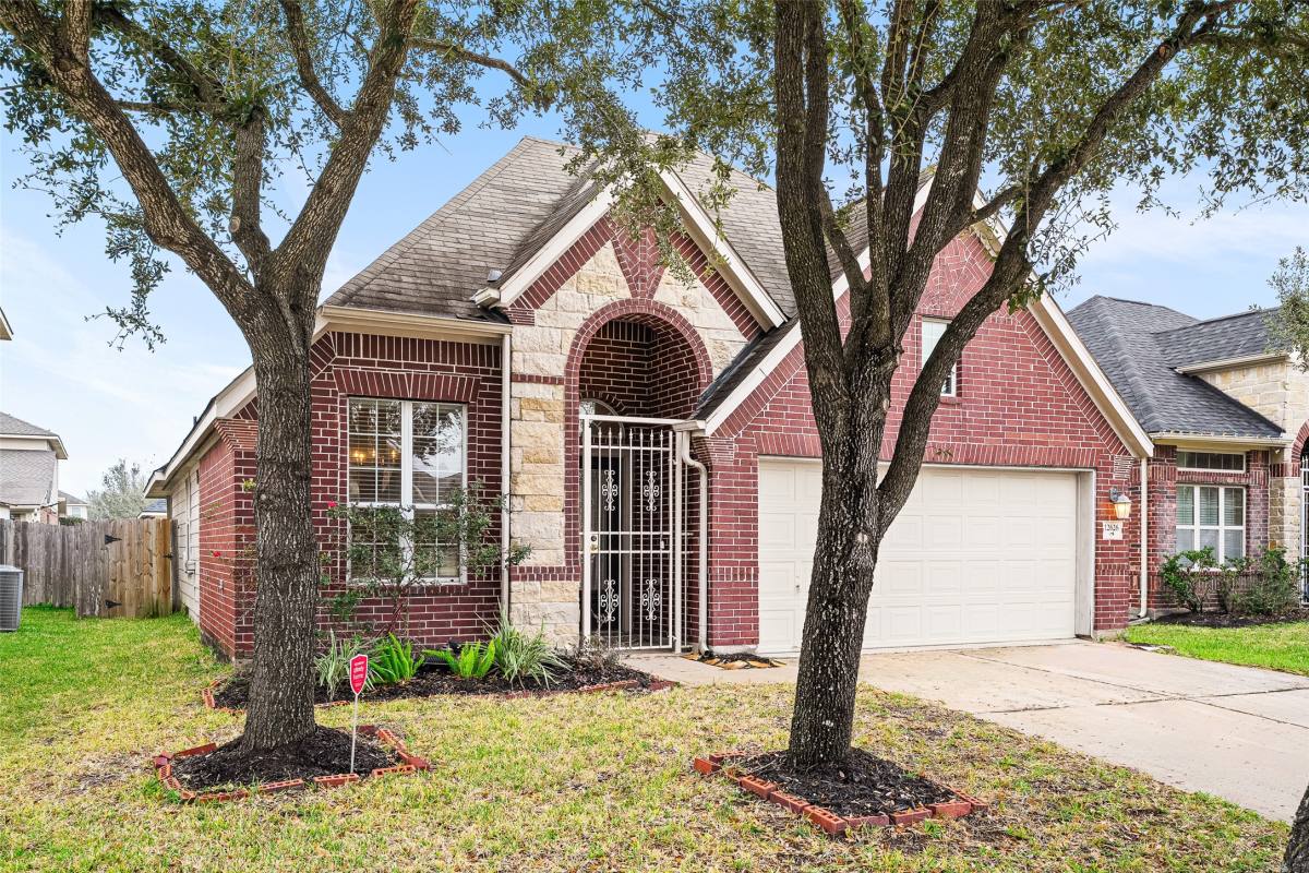 Apartment for rent at 12626 Atwood Grove Lane, Houston, TX 77086