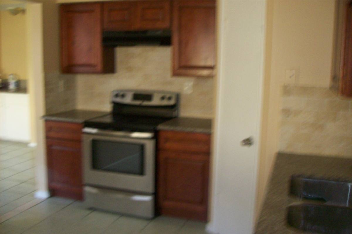 Apartment for rent at 10526 Crescent Moon Dr, Houston, TX 77064