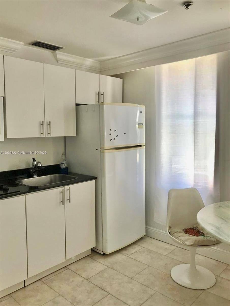 Apartment for rent at 1502 Jefferson Ave #104, Miami Beach, FL 33139