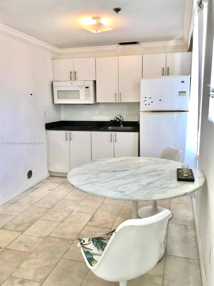Apartment for rent at 1502 Jefferson Ave #104, Miami Beach, FL 33139