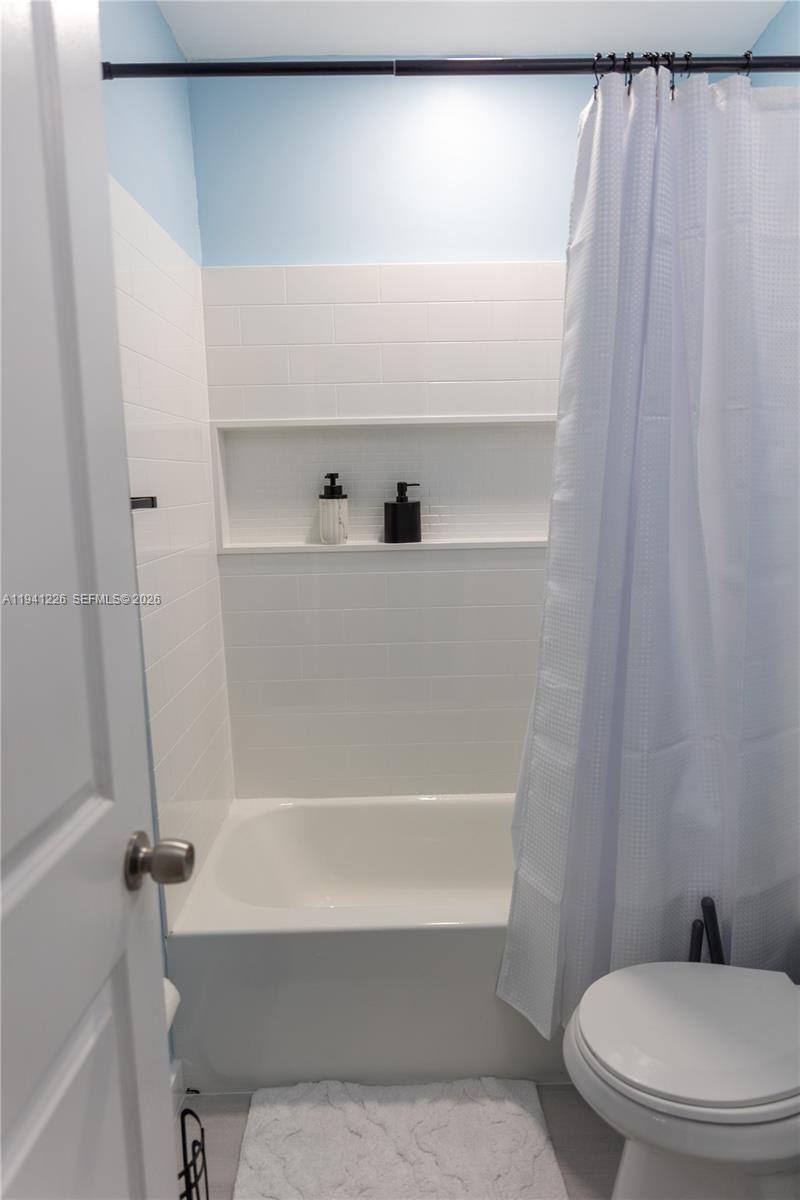 Apartment for rent at 250 NW 14th Way #250, Dania, FL 33004