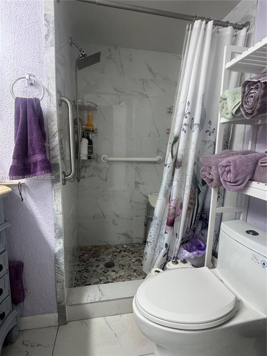 Apartment for rent at 8590 Sunrise Lakes Blvd #109, Fort Lauderdale, FL 33322