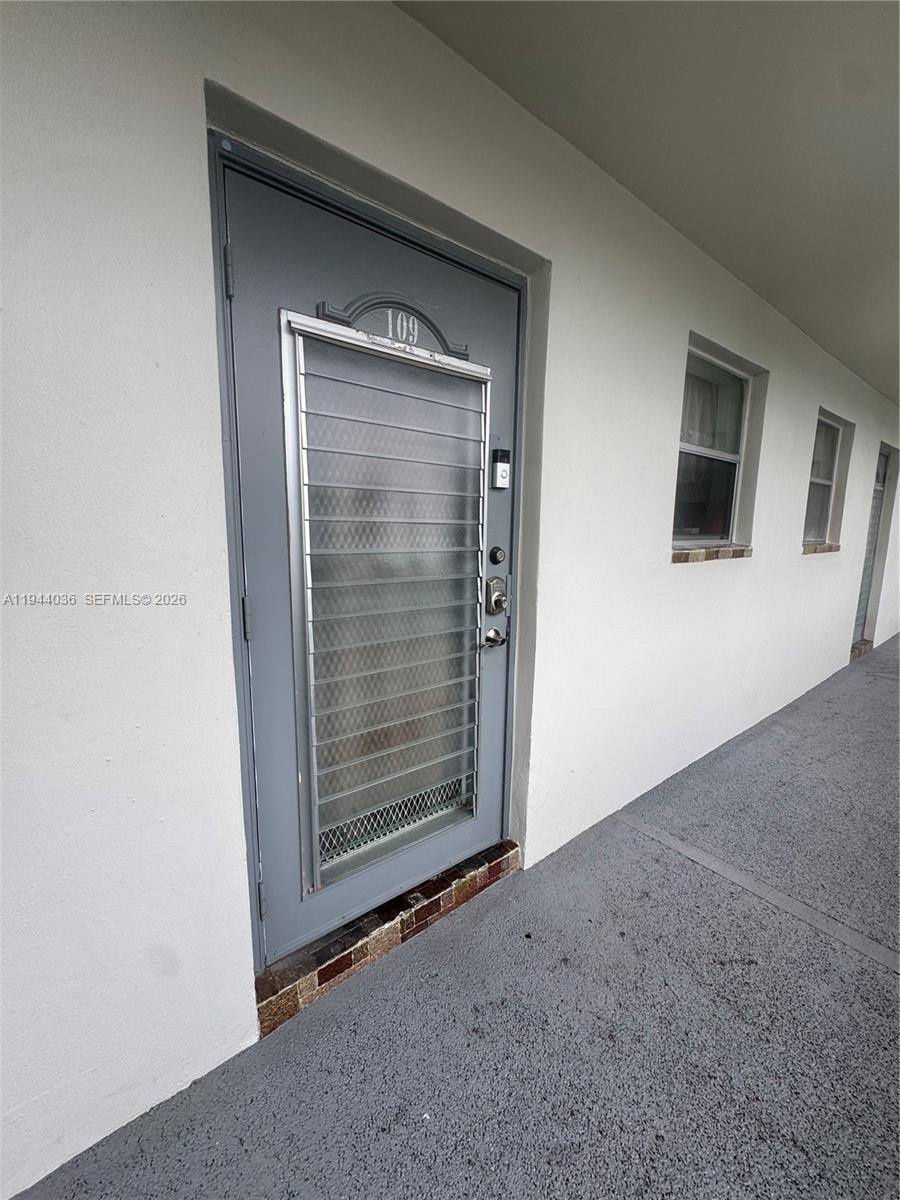 Apartment for rent at 8590 Sunrise Lakes Blvd #109, Fort Lauderdale, FL 33322