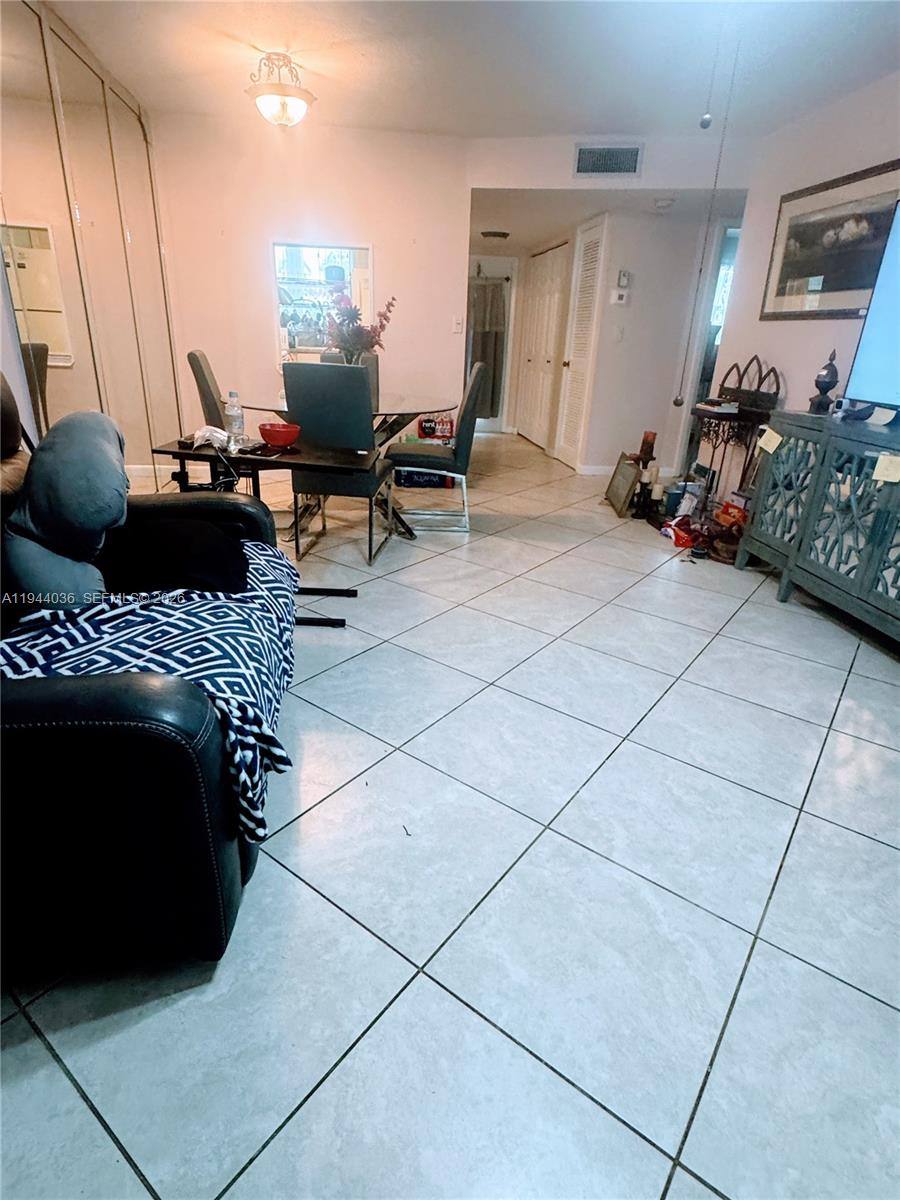 Apartment for rent at 8590 Sunrise Lakes Blvd #109, Fort Lauderdale, FL 33322