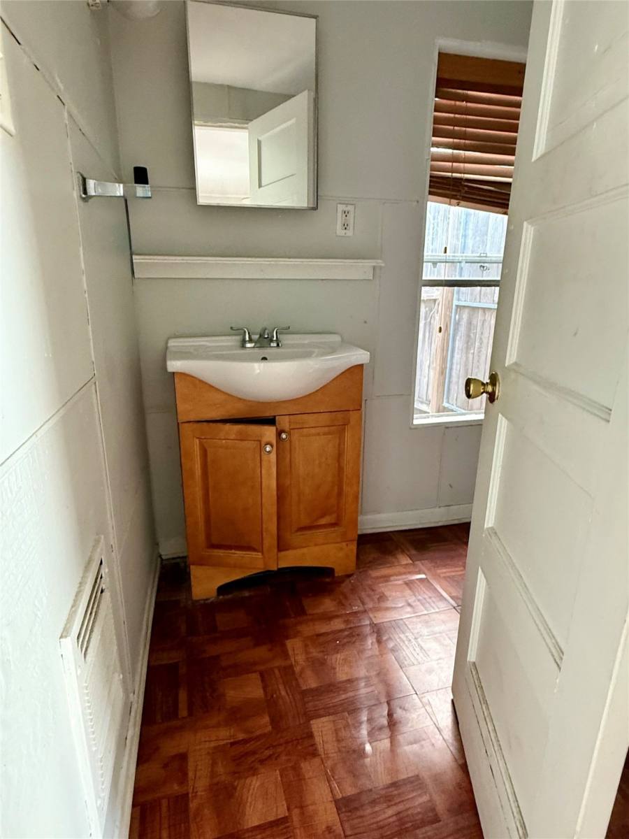 Apartment for rent at 1526 Yale St #2, Houston, TX 77008