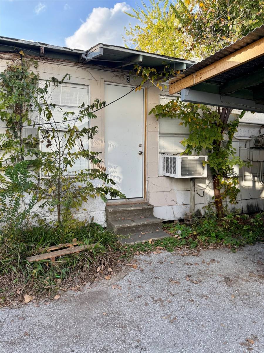 Apartment for rent at 1526 Yale St #2, Houston, TX 77008
