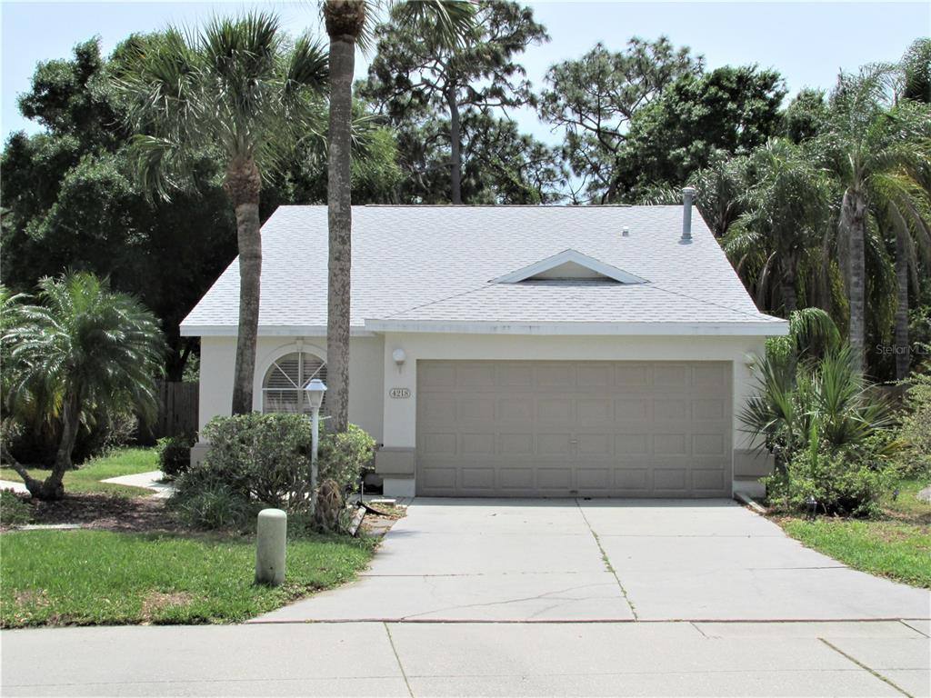 Apartment for rent at 4218 St Charles Dr, Sarasota, FL 34243