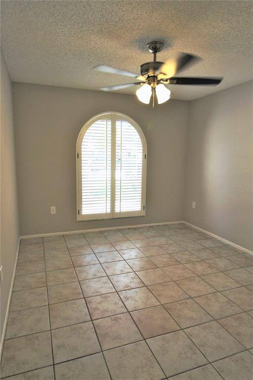 Apartment for rent at 4218 St Charles Dr, Sarasota, FL 34243