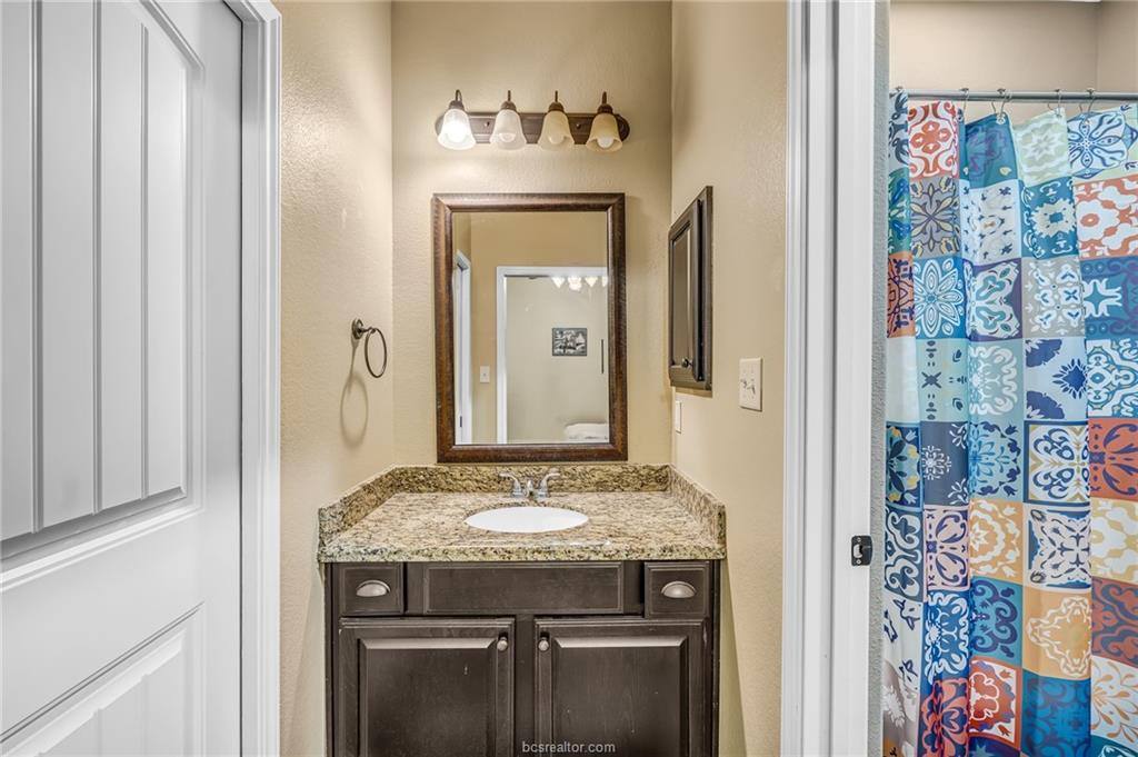 Apartment for rent at 3004 Papa Bear Dr, College Station, TX 77845