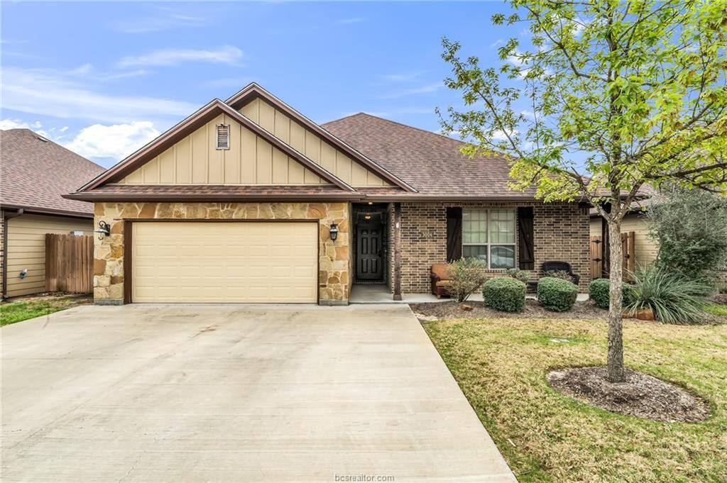 Apartment for rent at 3004 Papa Bear Dr, College Station, TX 77845