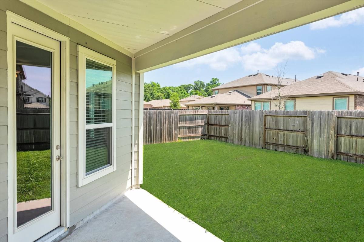 Apartment for rent at 1111 Swinford Court, Conroe, TX 77304