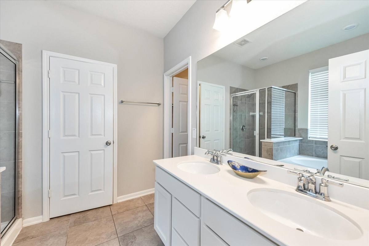Apartment for rent at 1111 Swinford Court, Conroe, TX 77304