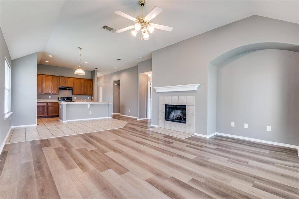 Apartment for rent at 7702 Decoy Dr, Arlington, TX 76002