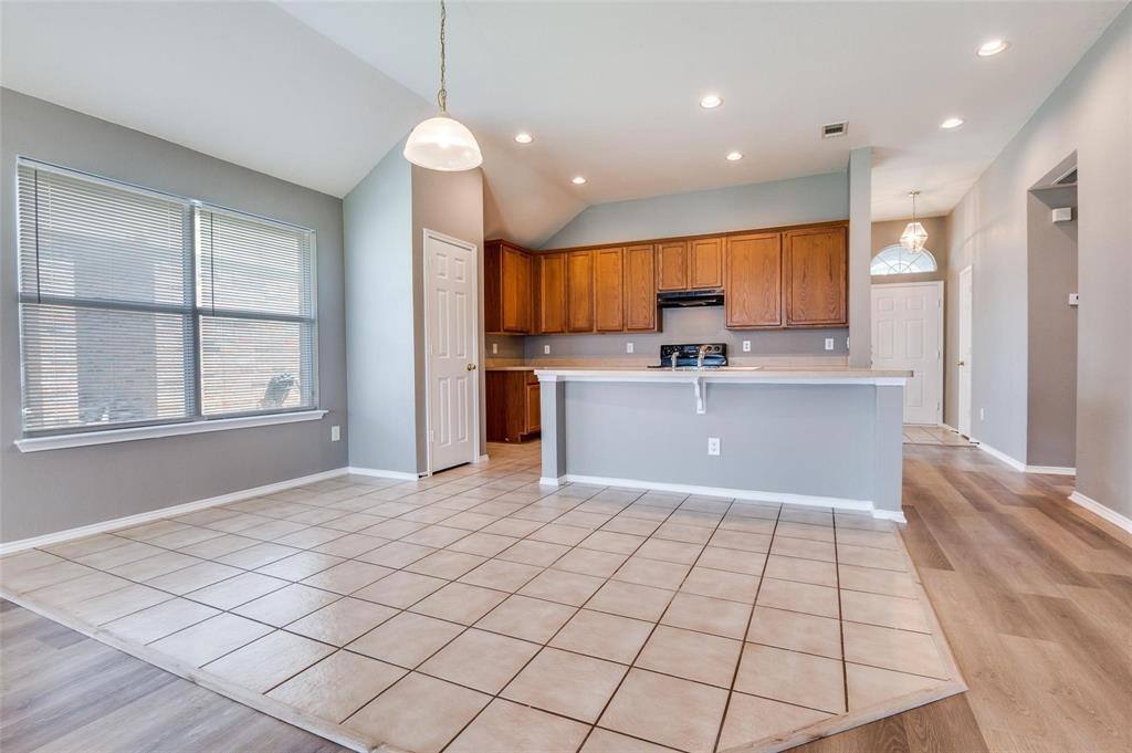 Apartment for rent at 7702 Decoy Dr, Arlington, TX 76002