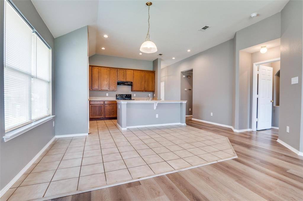 Apartment for rent at 7702 Decoy Dr, Arlington, TX 76002