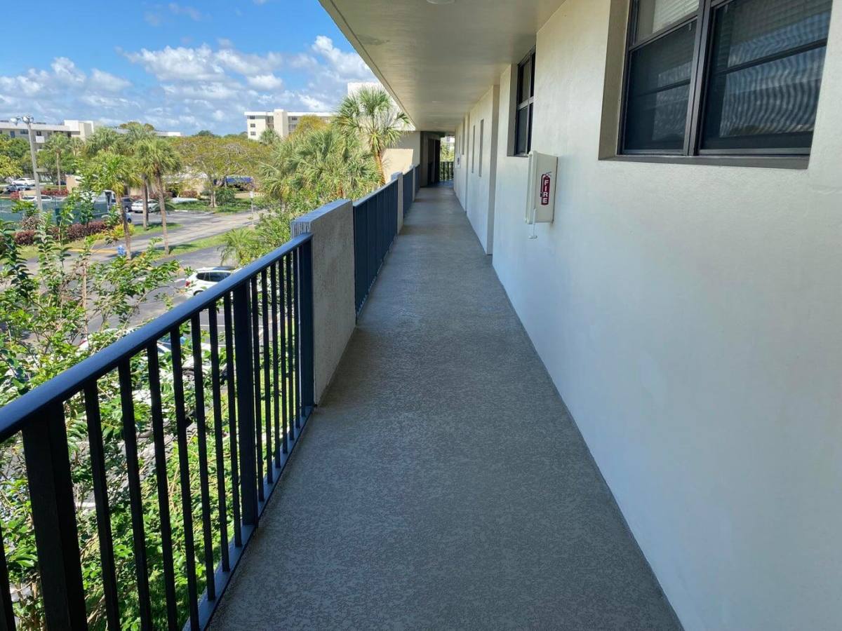 Condo for rent at 2420 Dc Country Club Blvd #2420302D, Deerfield Beach, FL 33442