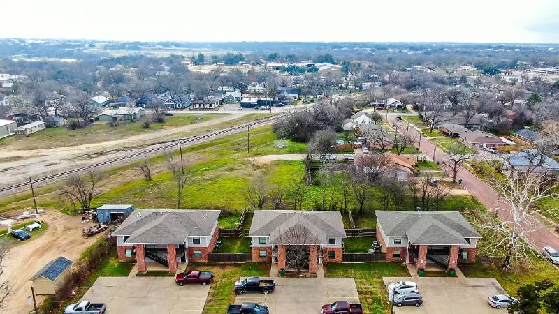 Apartment for rent at 892 W Vanderbilt St #4D, Stephenville, TX 76401