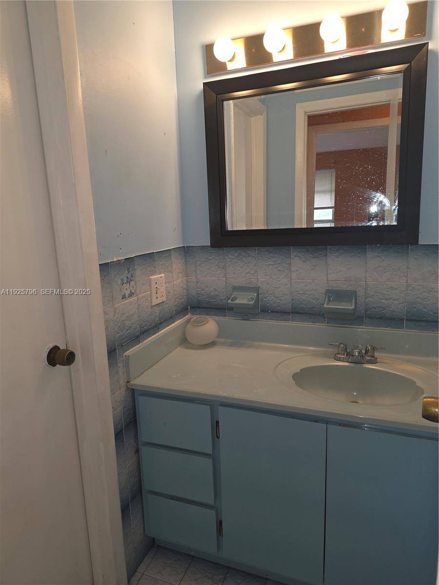 Townhouse for rent at 250 NW 63rd Court #250-2, Miami, FL 33126