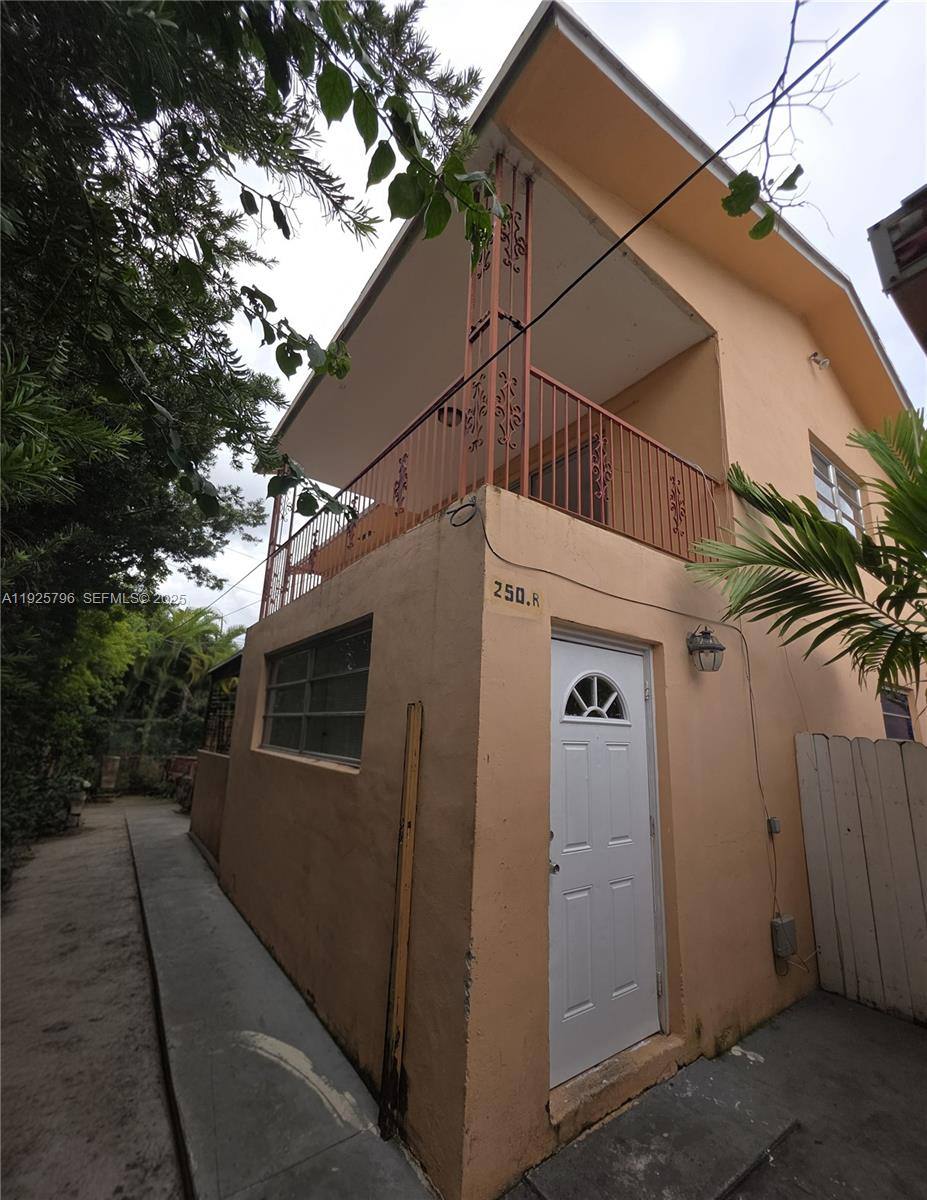 Townhouse for rent at 250 NW 63rd Court #250-2, Miami, FL 33126