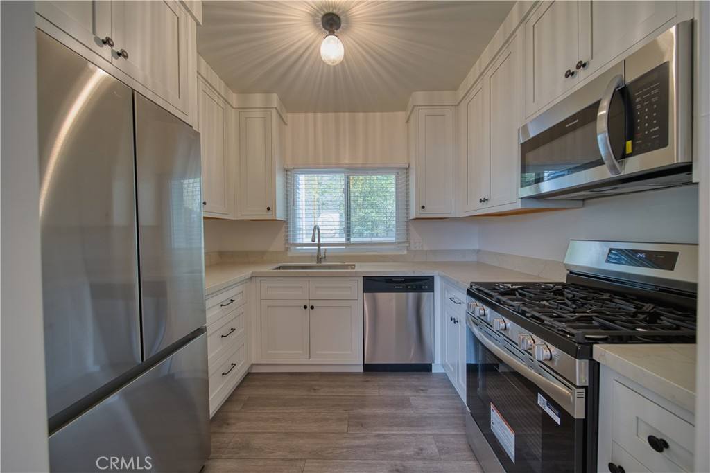 Townhouse for rent at 926 Manhattan Beach Blvd #926A, Manhattan Beach, CA 90266