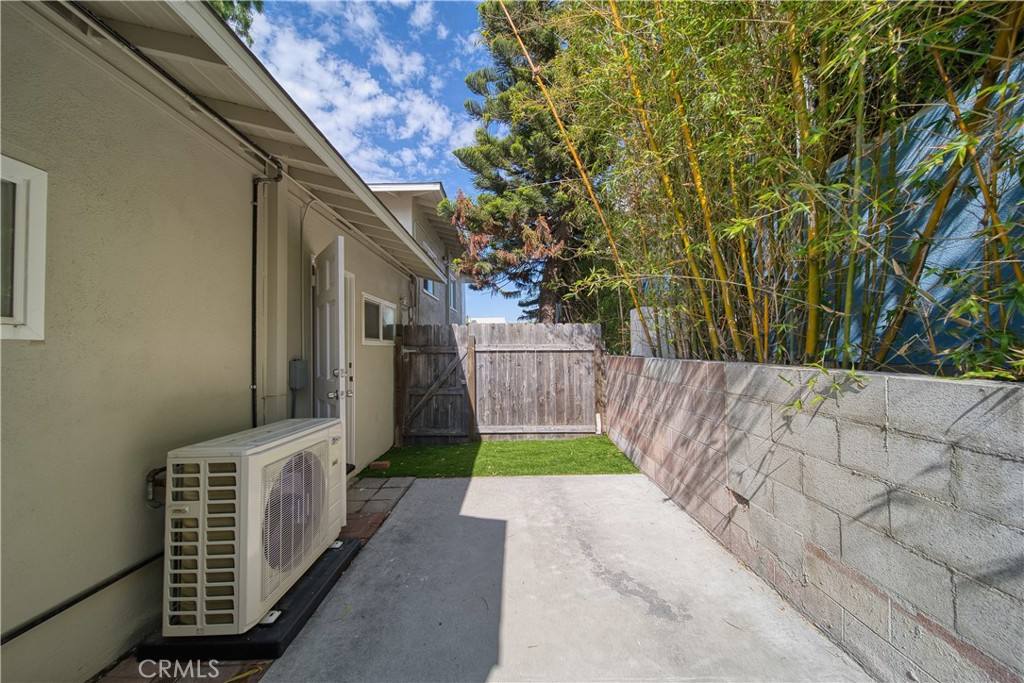 Townhouse for rent at 926 Manhattan Beach Blvd #926A, Manhattan Beach, CA 90266