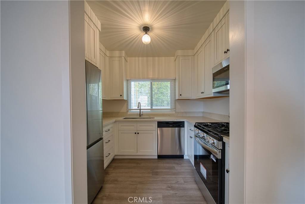 Townhouse for rent at 926 Manhattan Beach Blvd #926A, Manhattan Beach, CA 90266
