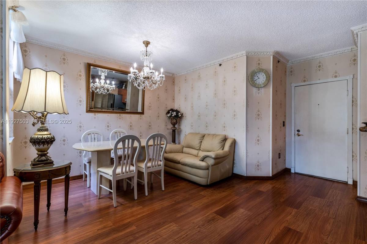 Apartment for rent at 19601 E Country Club Dr #7102, Miami, FL 33180
