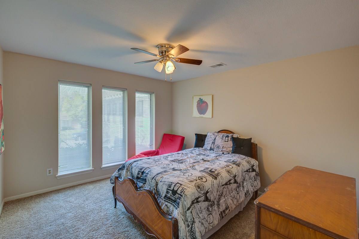 Apartment for rent at 3123 Bonney Briar Dr, Missouri City, TX 77459