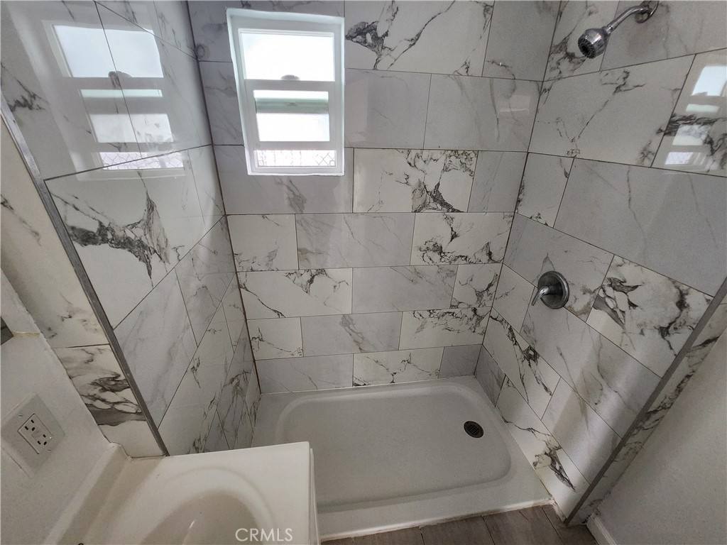 Apartment for rent at 3713 W Imperial Highway 3713-4, Inglewood, CA 90303