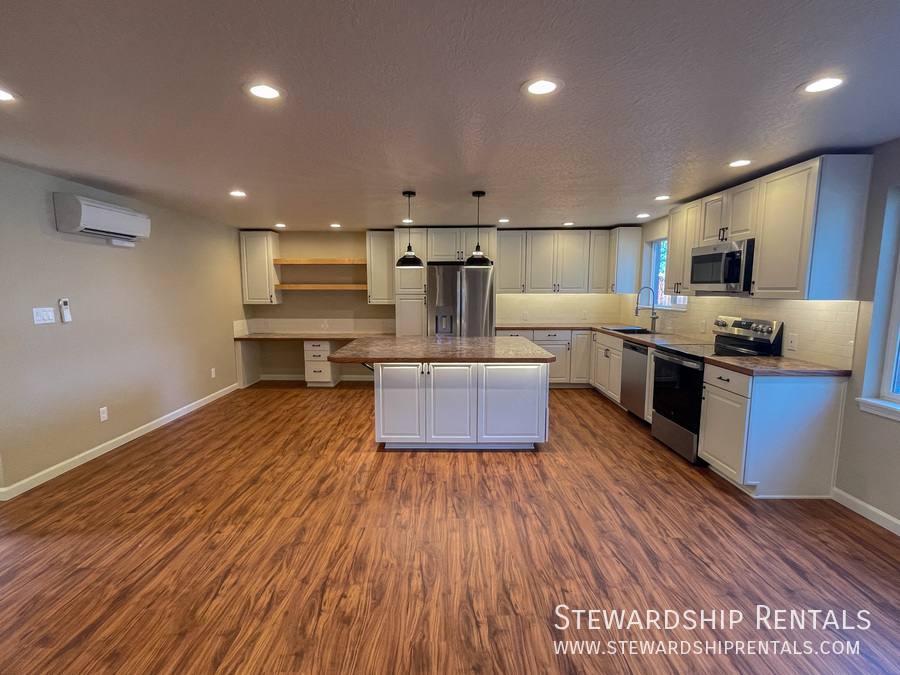 Apartment for rent at 1020 E 18th Ave #2, Eugene, OR 97403