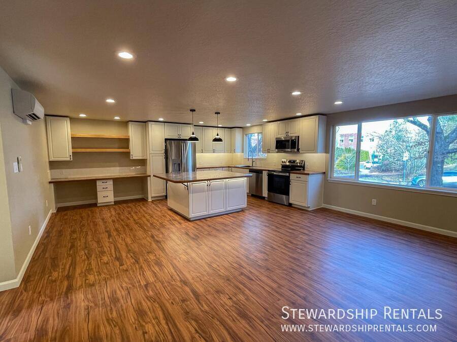 Apartment for rent at 1020 E 18th Ave #2, Eugene, OR 97403